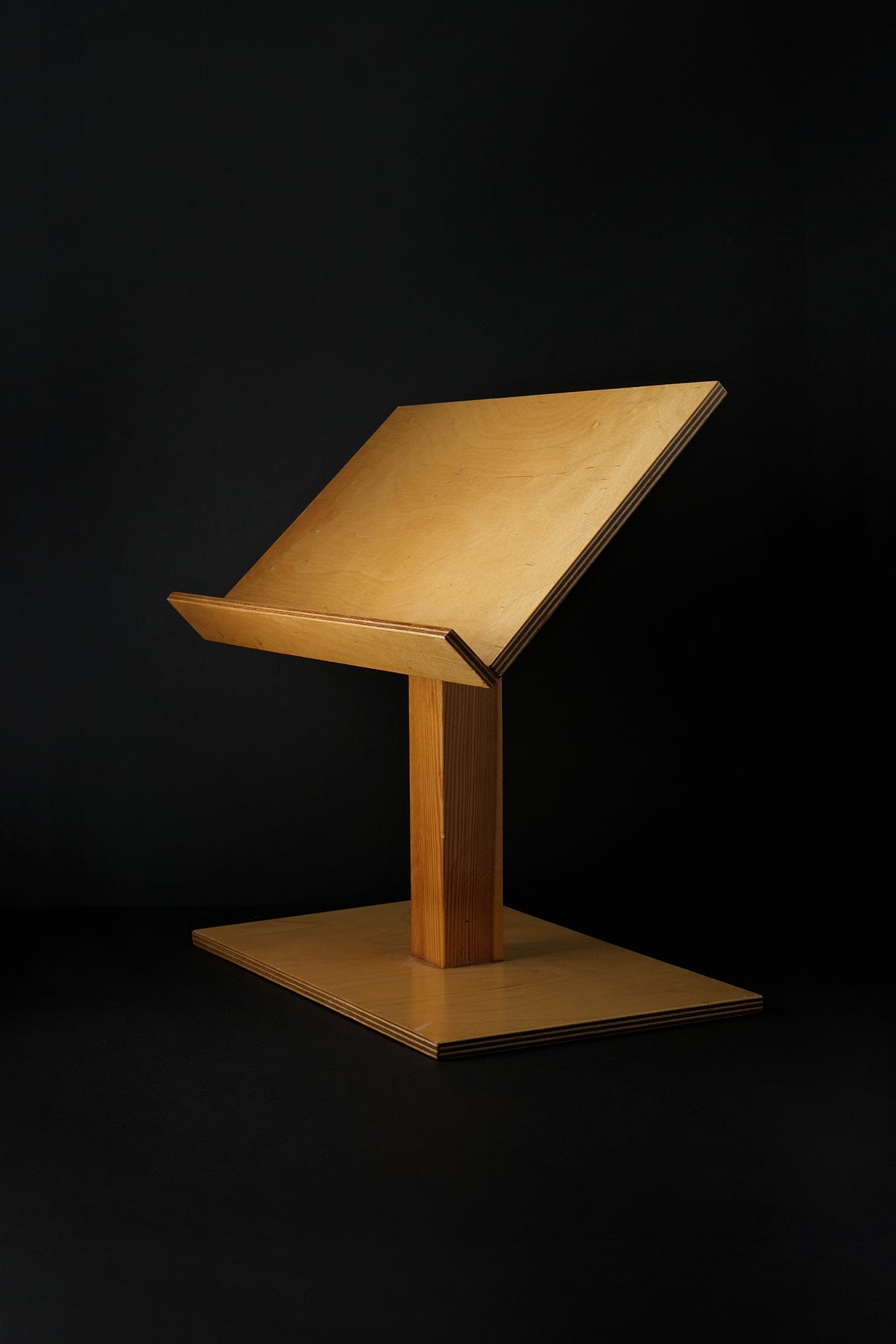 Bookstand-Vintage-KIOSK48TH