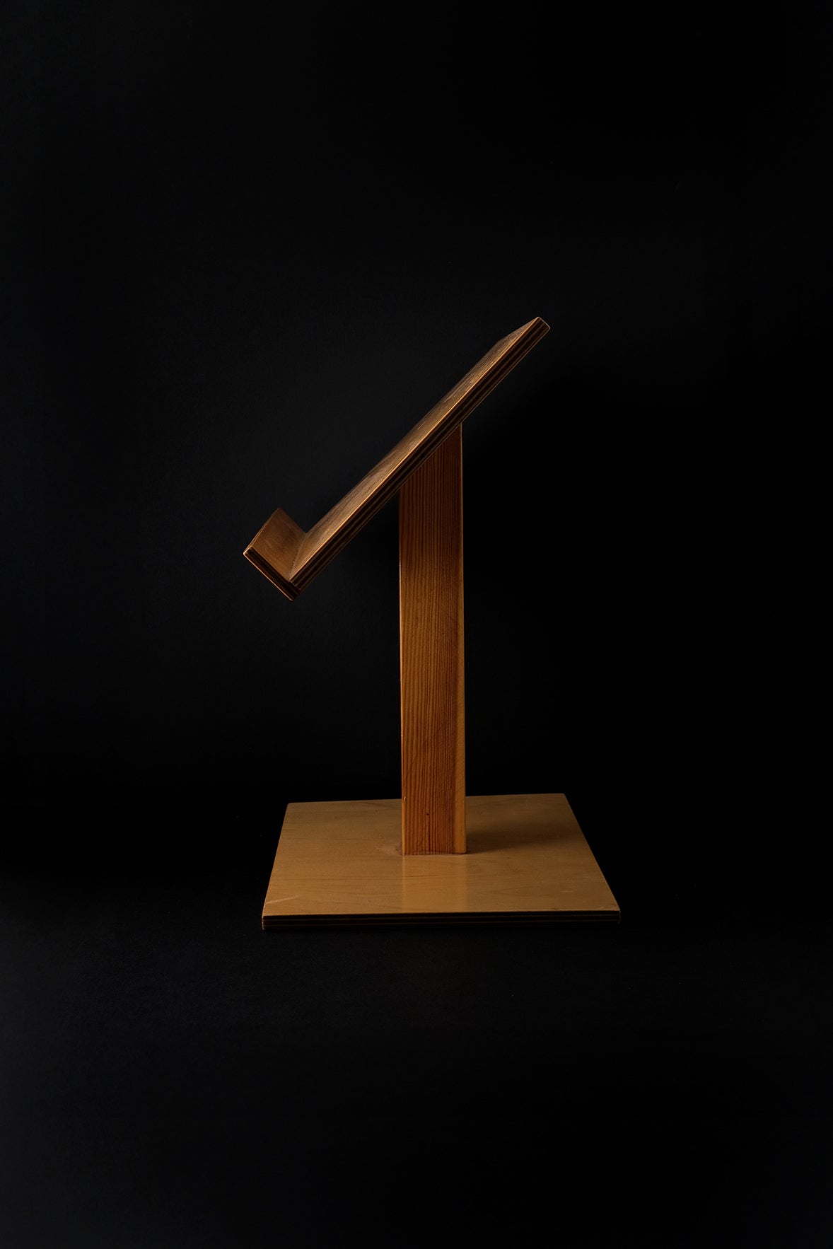 Bookstand-Vintage-KIOSK48TH