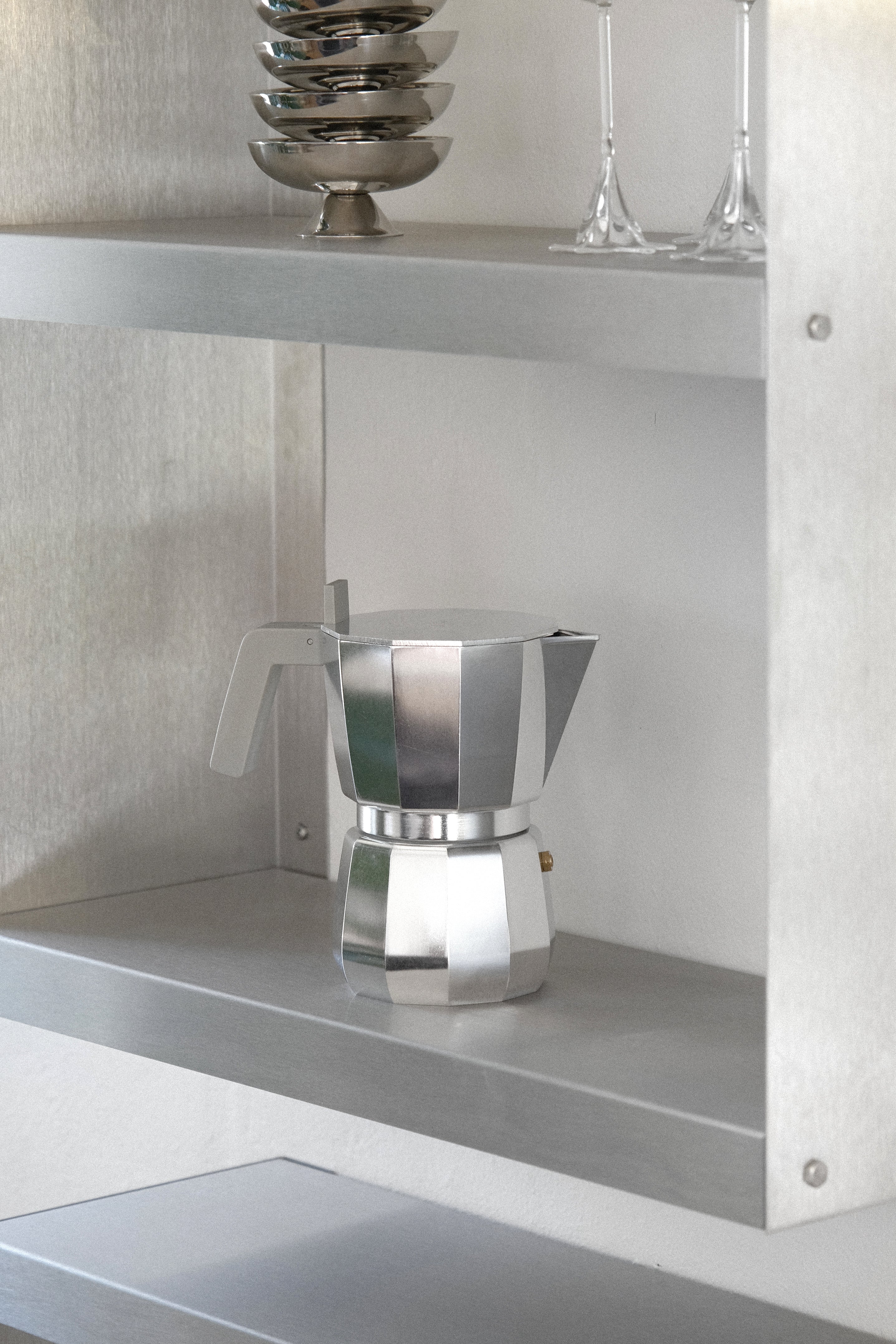 Moka 6 cup espresso maker-Alessi-[interior]-[design]-KIOSK48TH