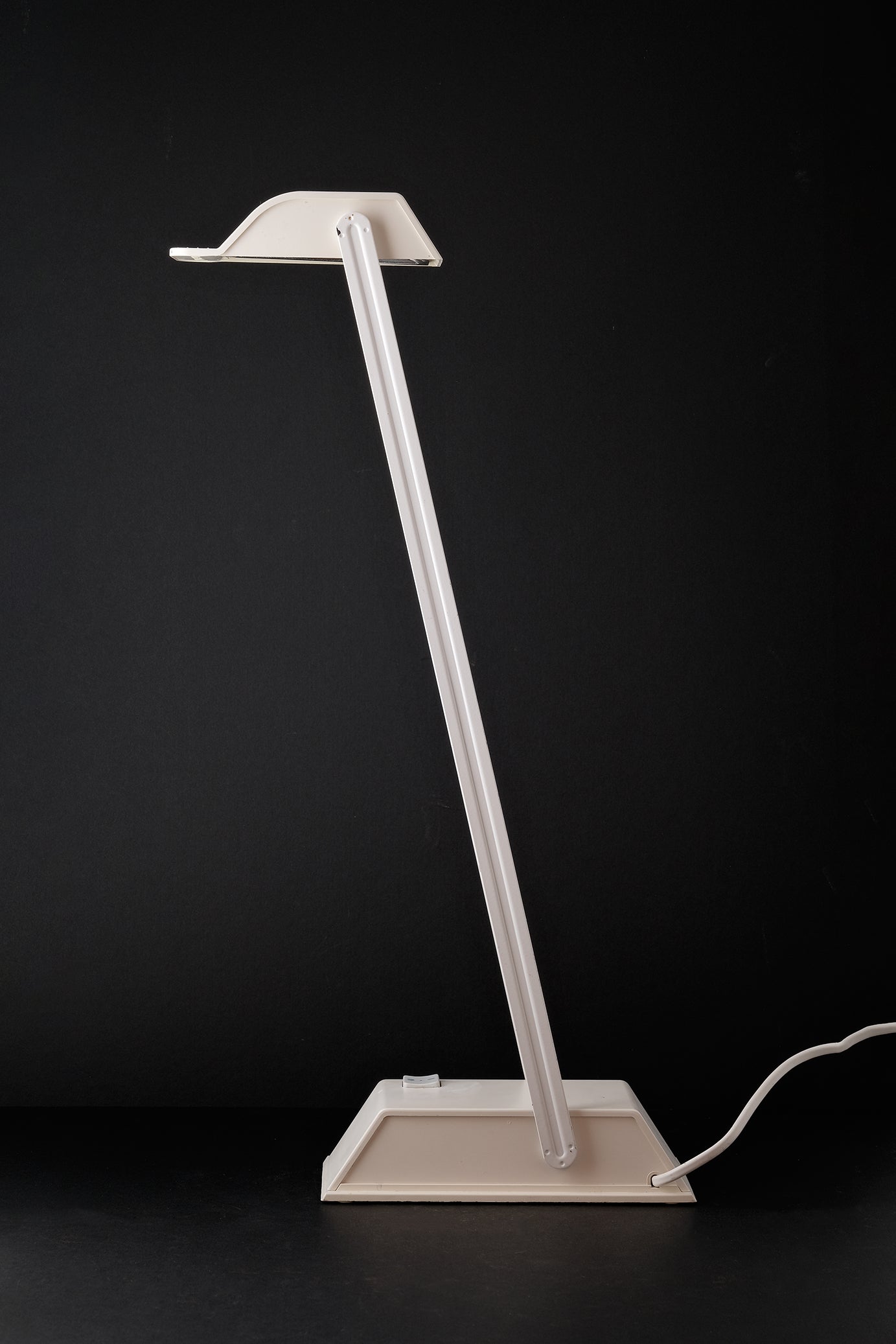 White 80s Desk Lamp