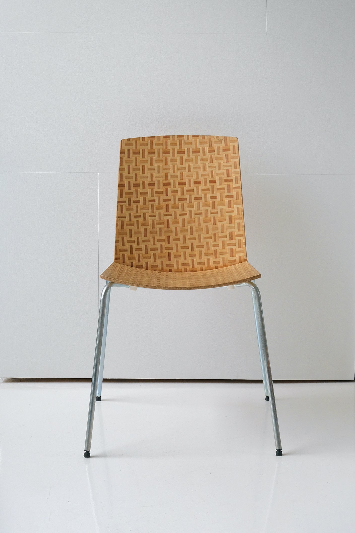 Eliot Chair