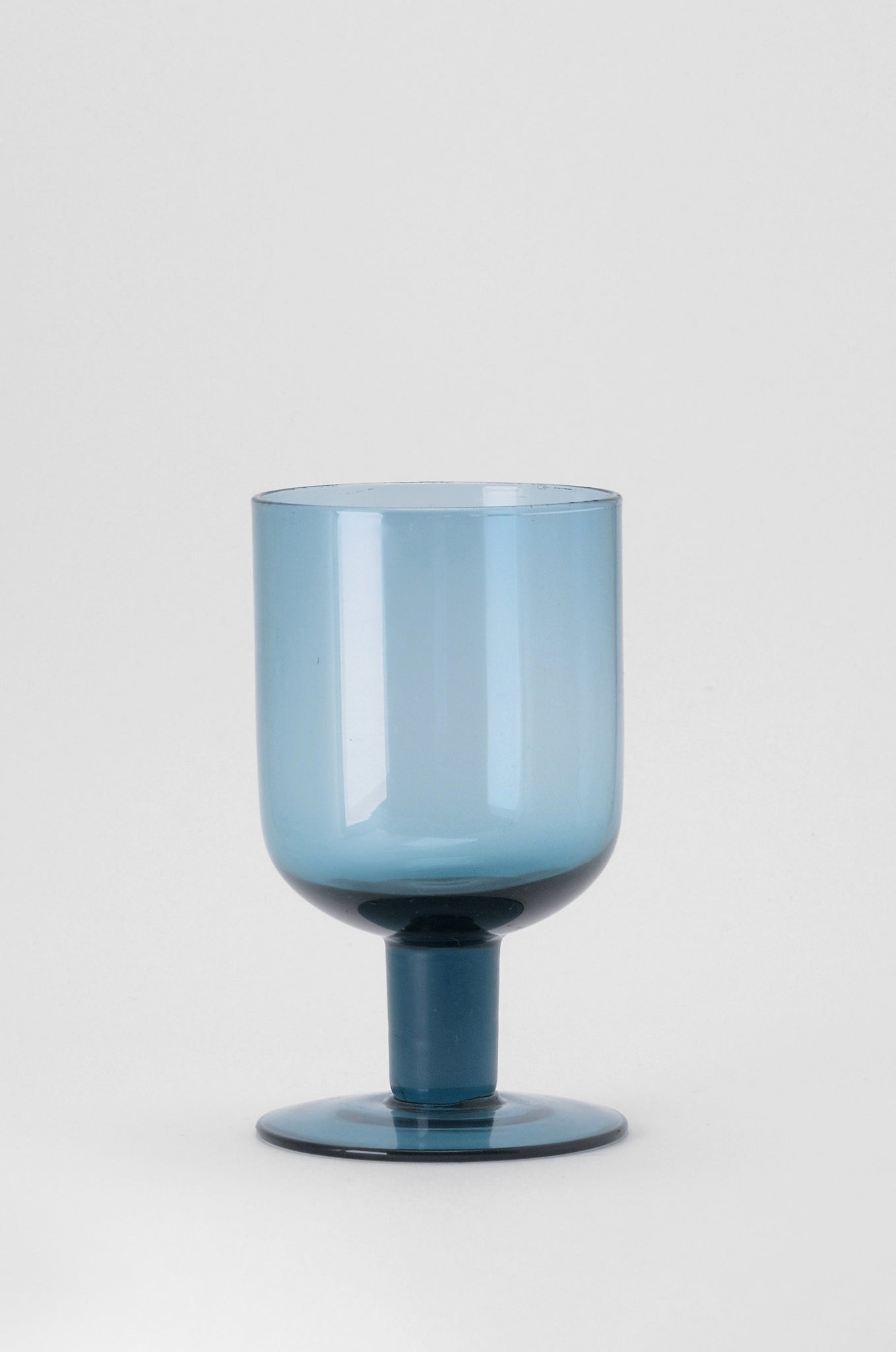 Bloom wine glass blue