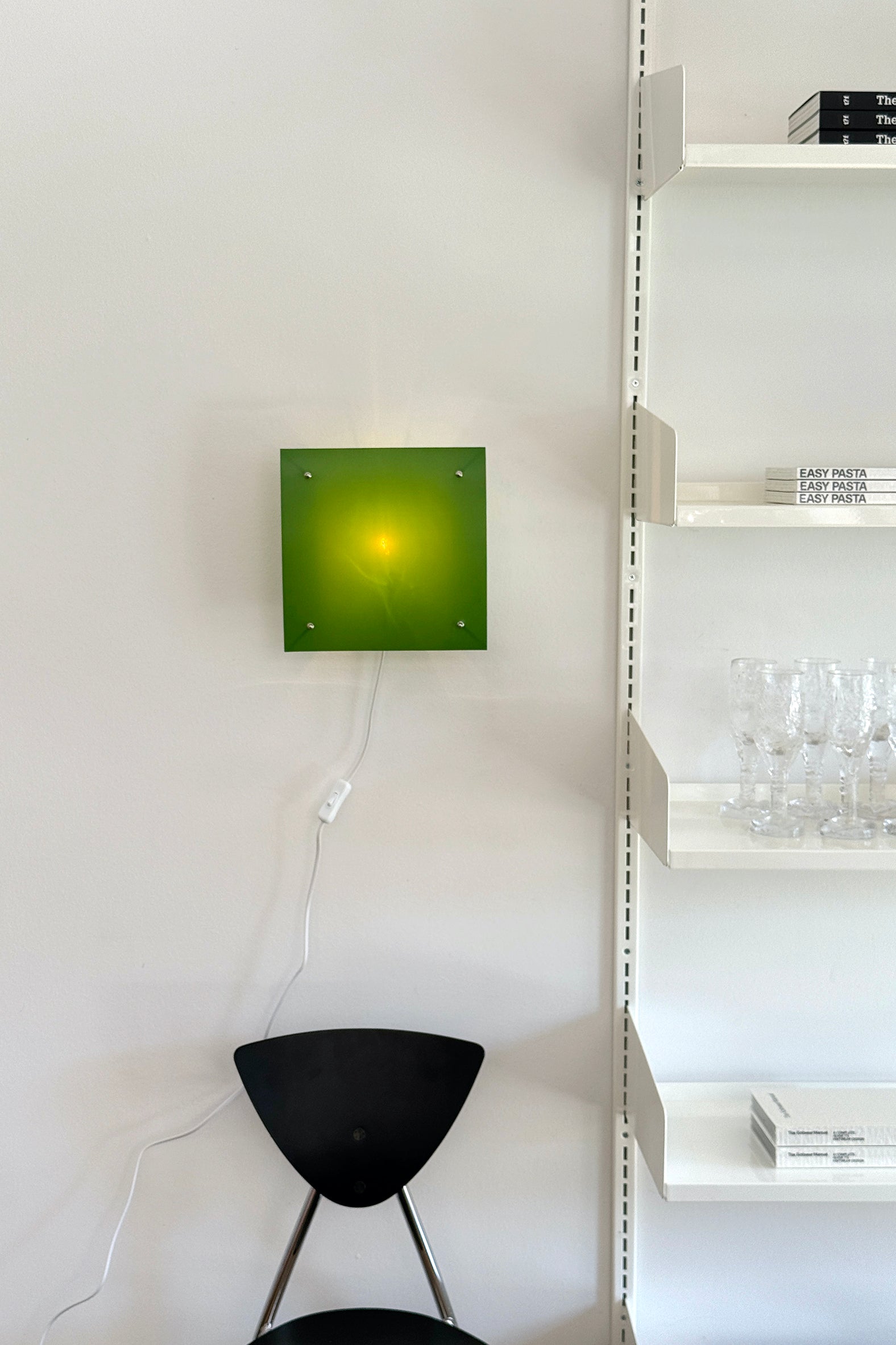 00s Tyft Wall Lamp