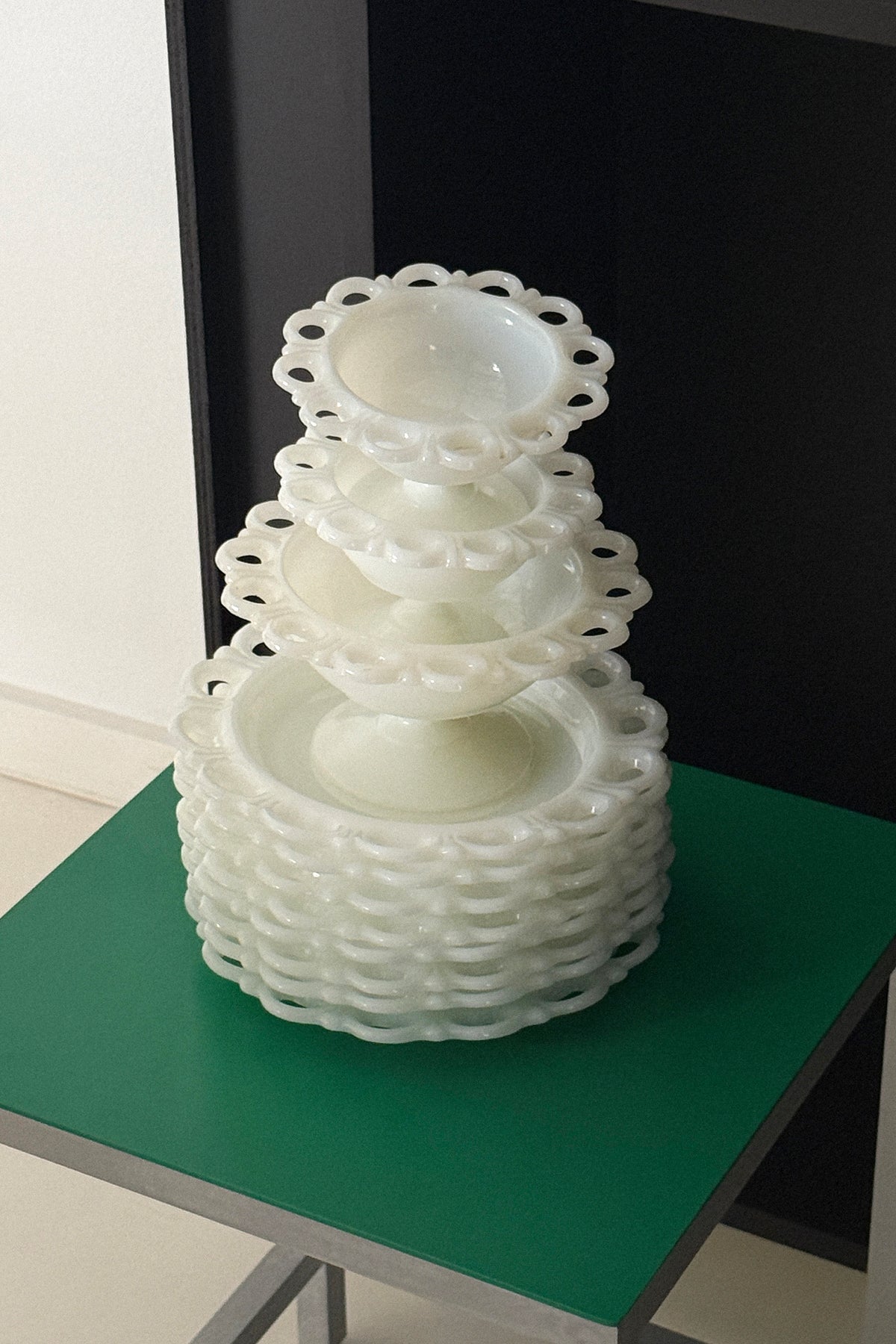 Lace Opal Glass Plate Set