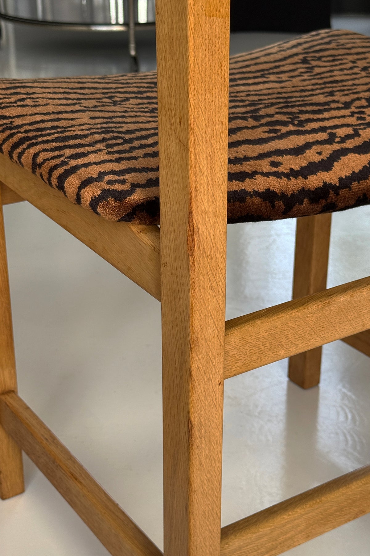 Tiger Oak Chair