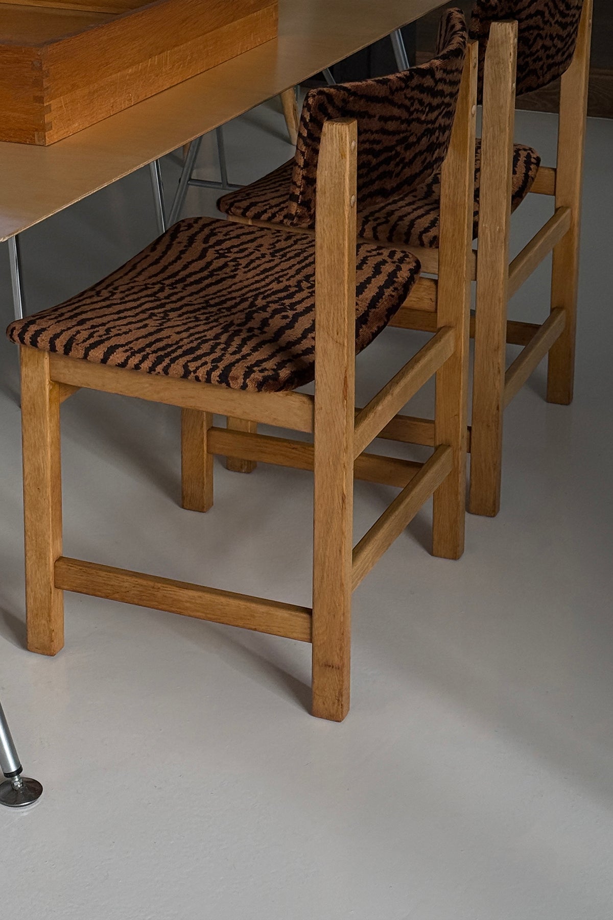 Tiger Stol Eg