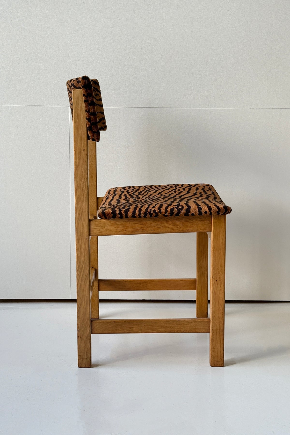 Tiger Oak Chair