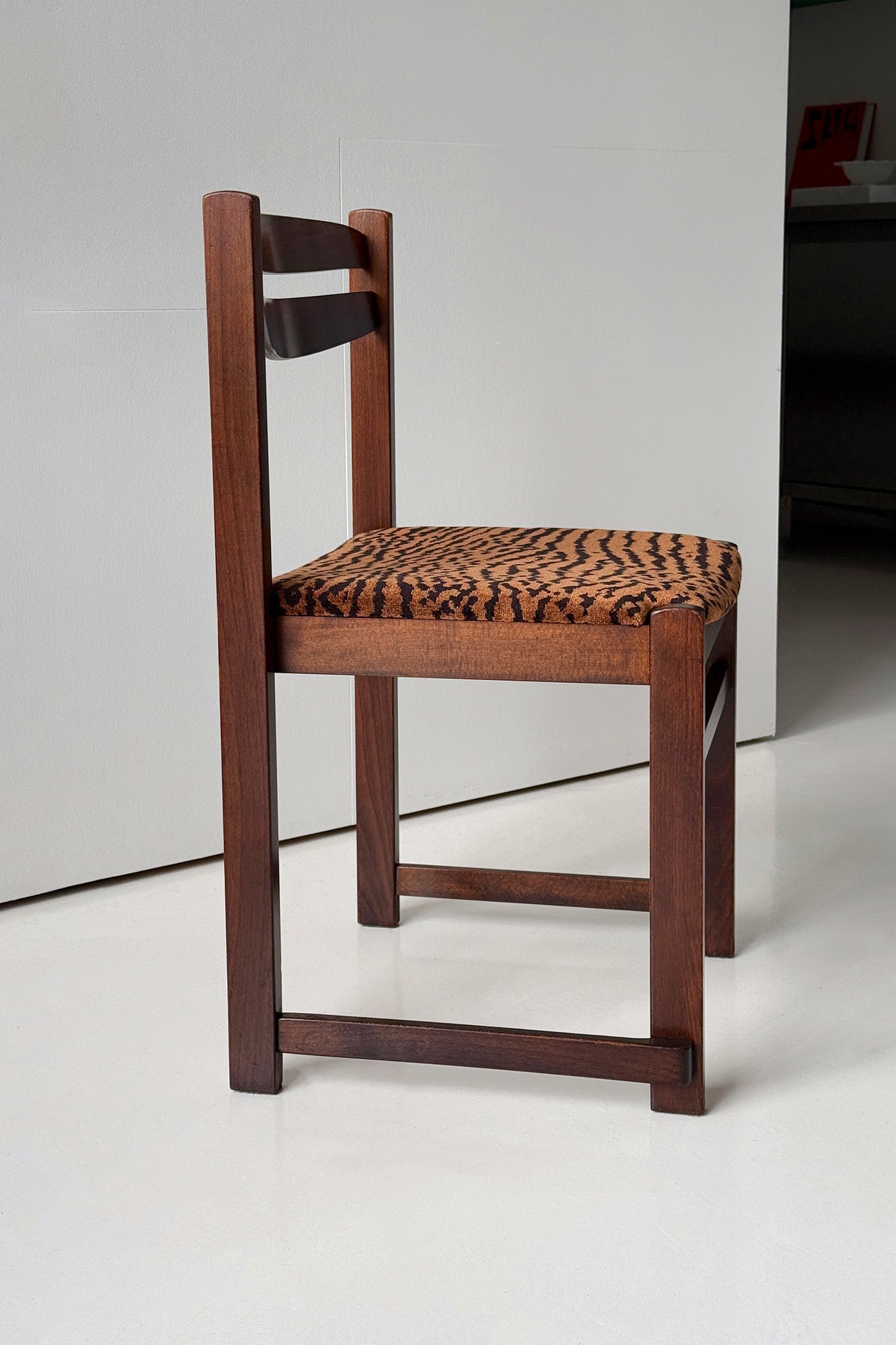 Tiger Chair Stackable