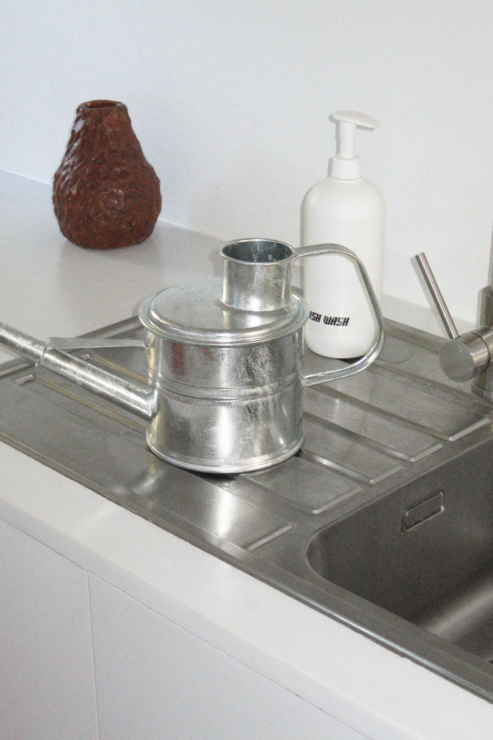 Zink Watering Can 2L-Objects-KIOSK48TH