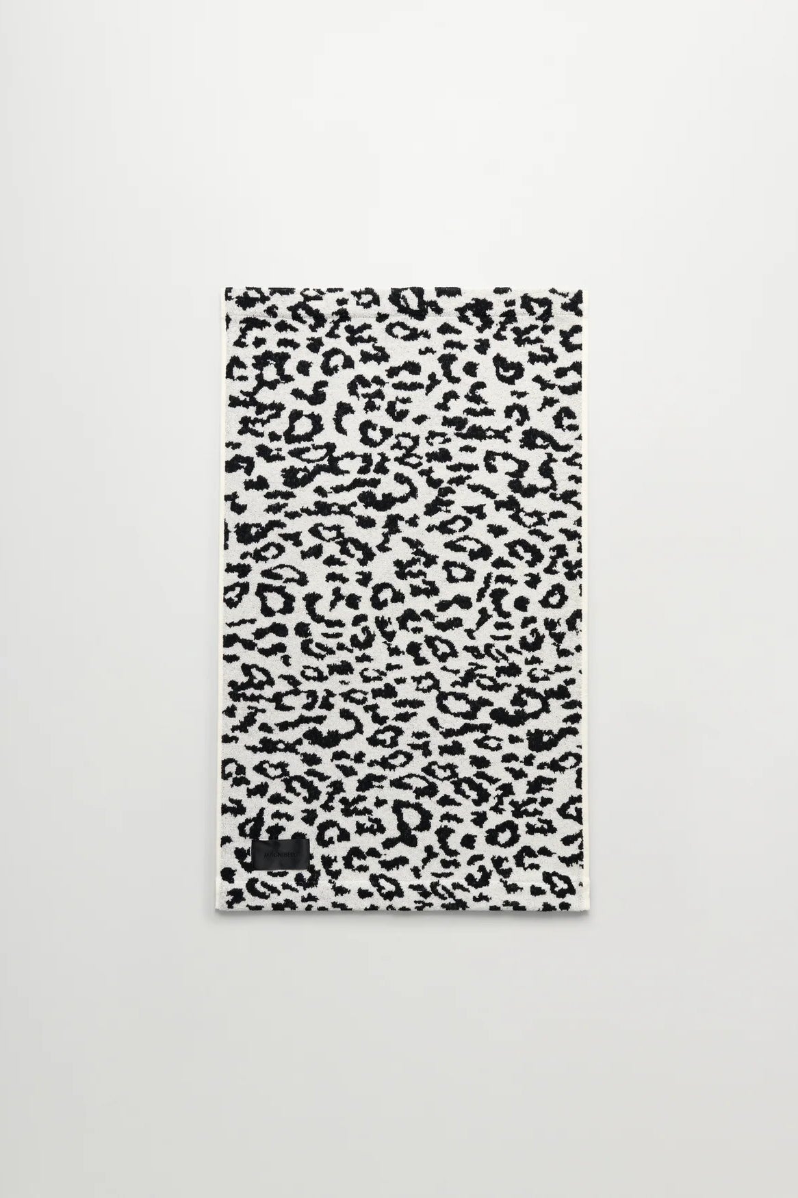 Wild Hand Towel White Leopard