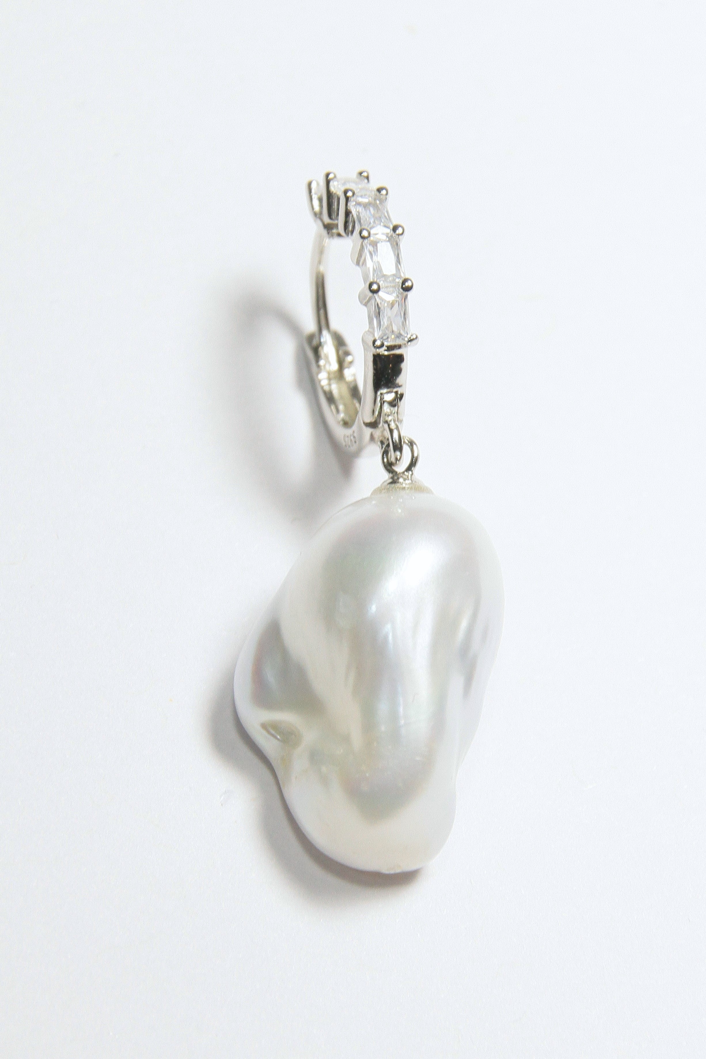 Baroque Pearl Zirconia Slim Hoop Earring-Prawn-KIOSK48TH