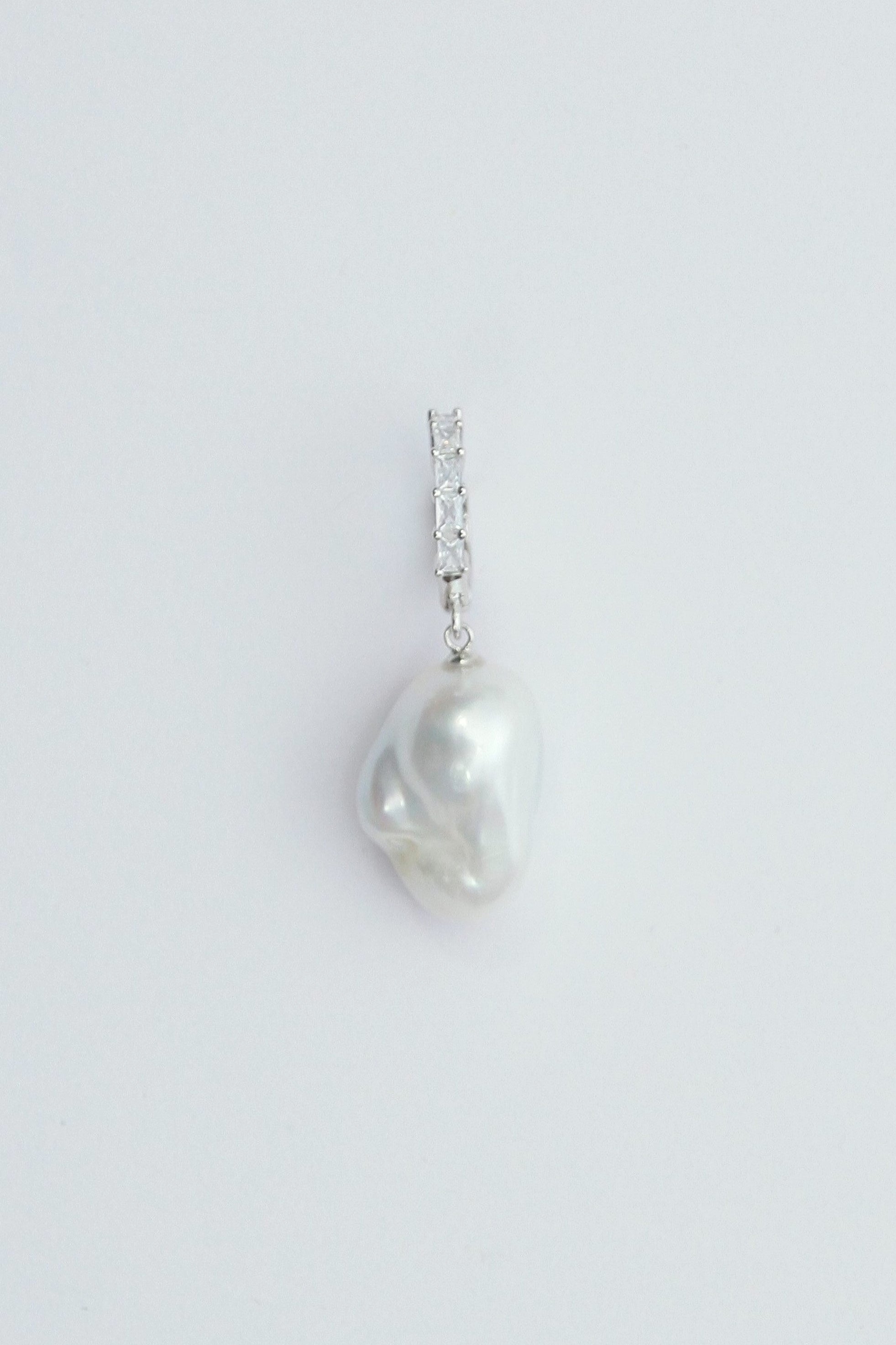 Baroque Pearl Zirconia Slim Hoop Earring-Prawn-KIOSK48TH