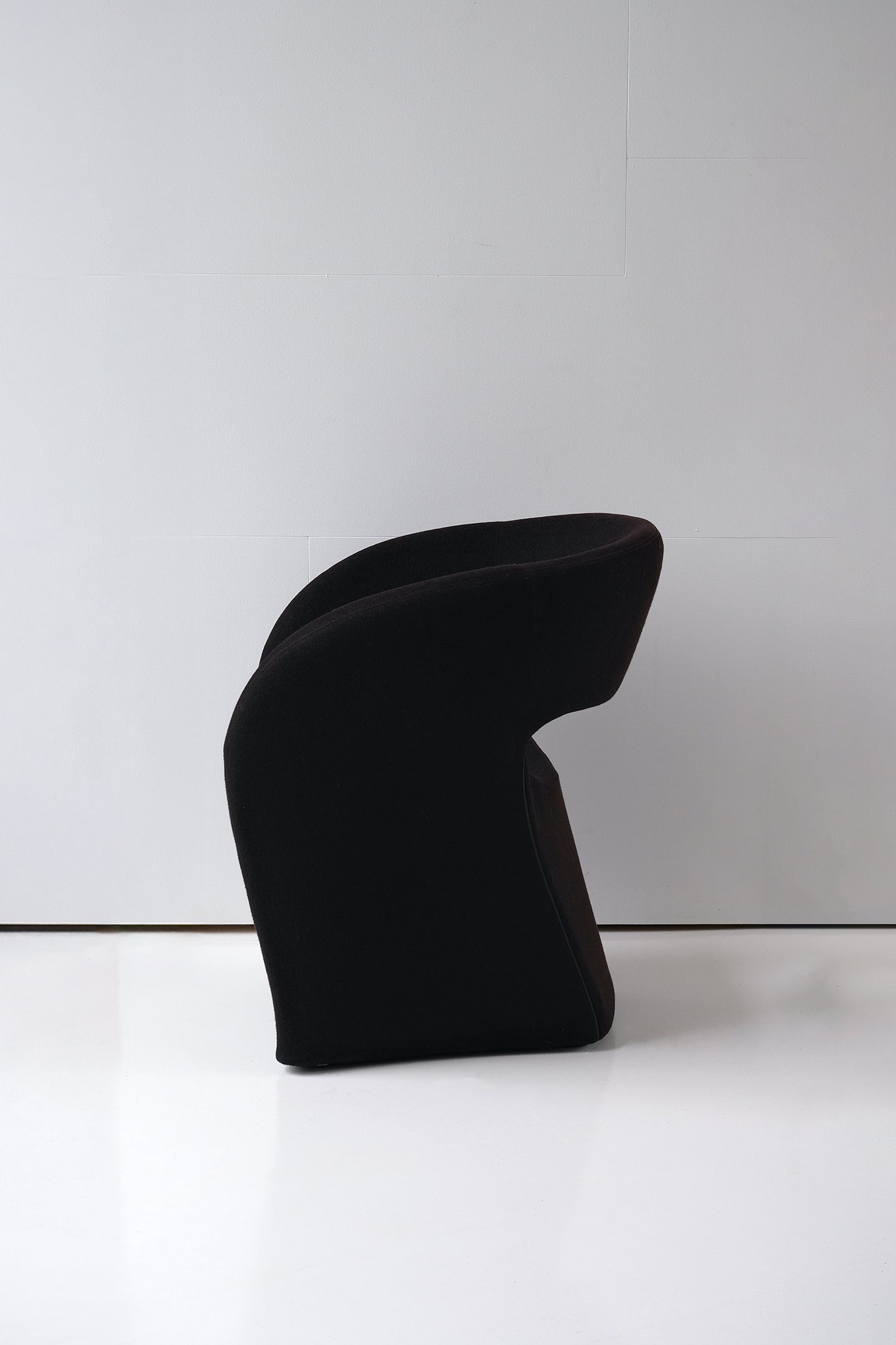 Black Armchair-Vintage-KIOSK48TH