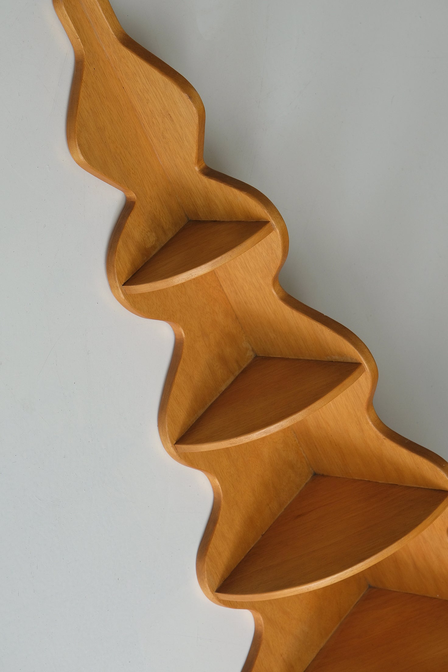 Curved Corner Shelf-Vintage-KIOSK48TH