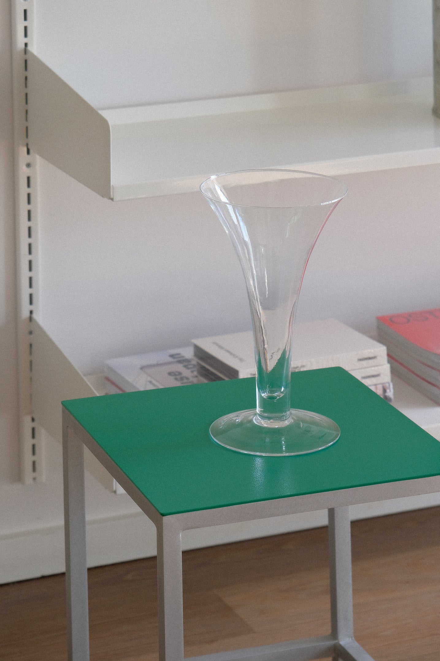 Footed Glass Vase 30cm-Vintage-KIOSK48TH