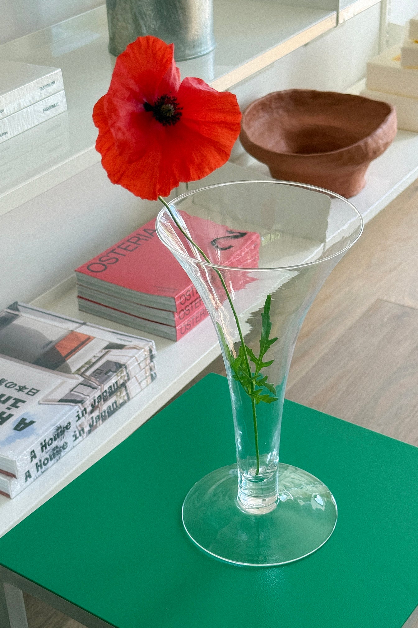 Footed Glass Vase 30cm-Vintage-KIOSK48TH