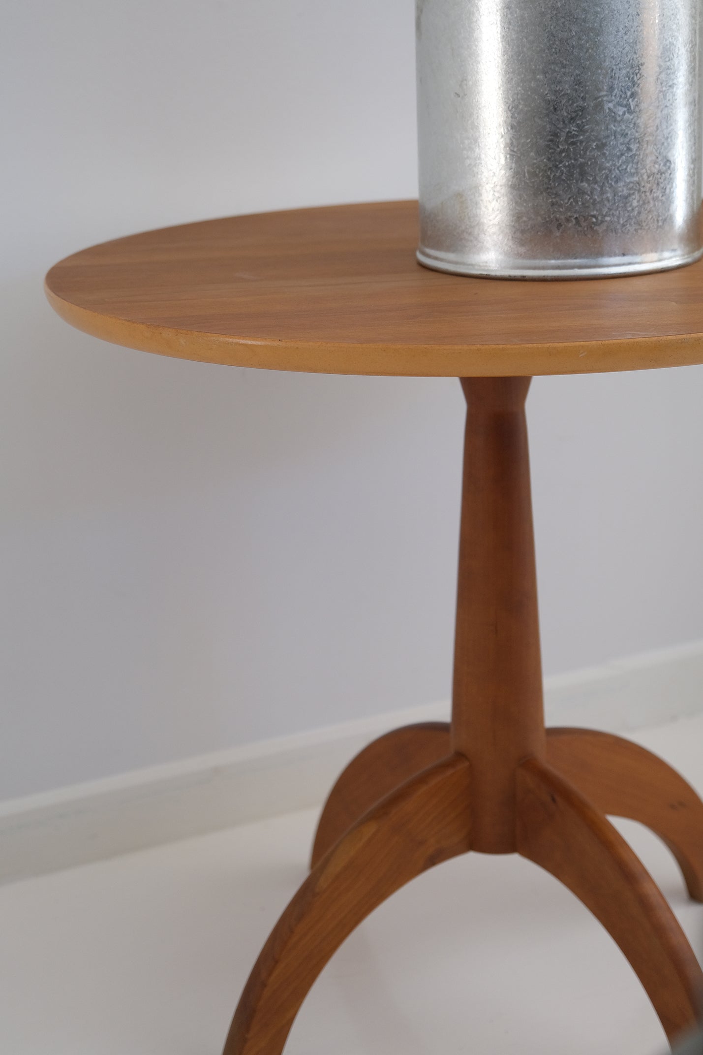 Footed Side Table-Vintage-KIOSK48TH