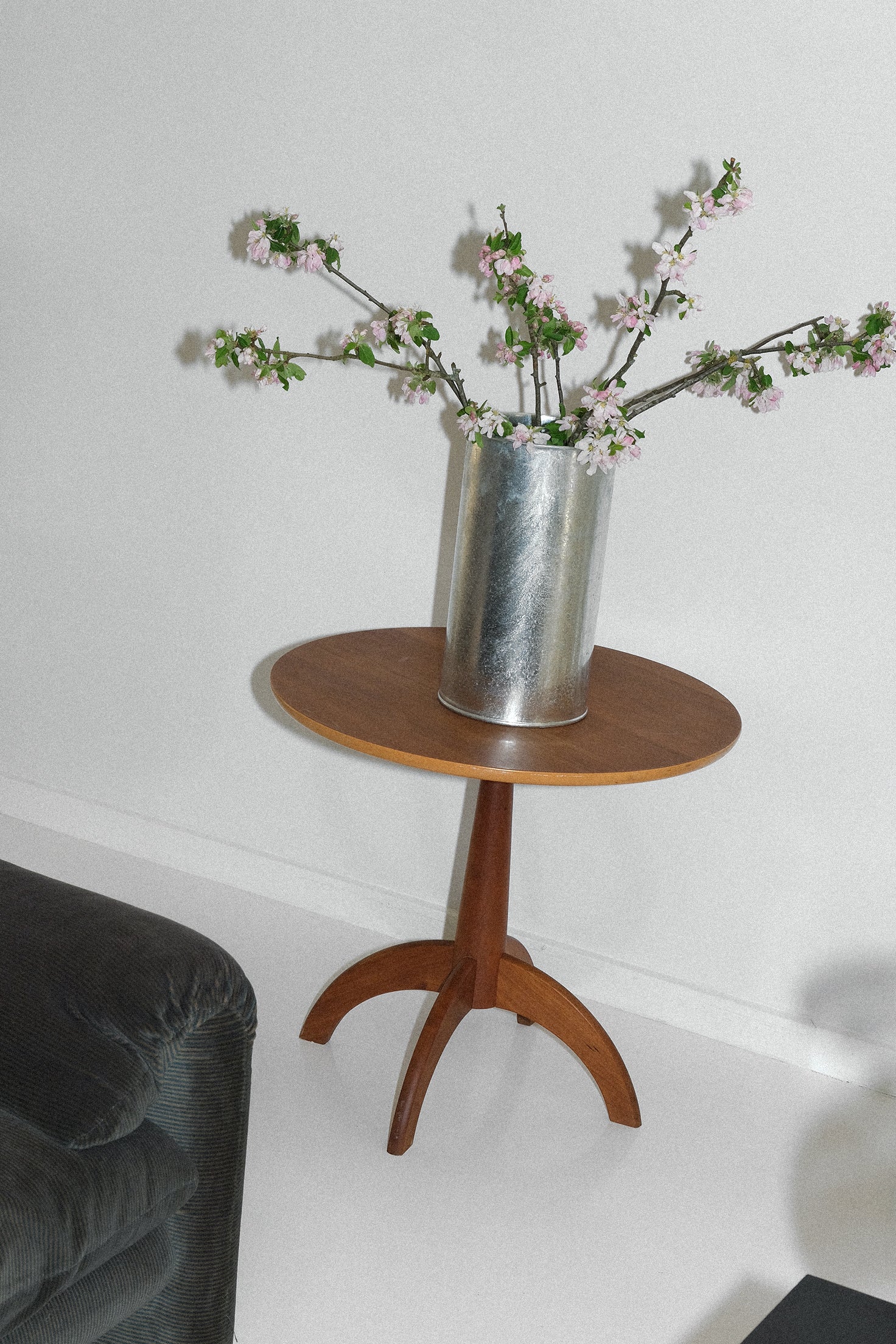 Footed Side Table-Vintage-KIOSK48TH