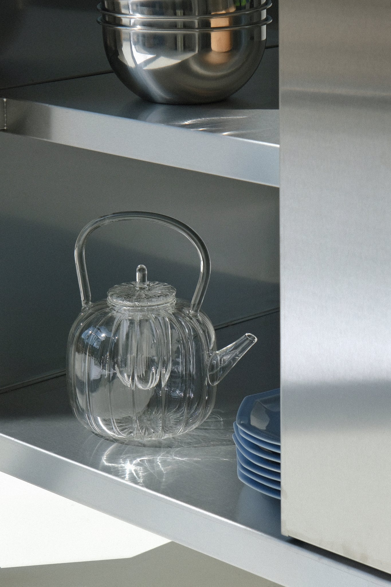 Cha No Yu teapot with filter-Ichendorf-[interior]-[design]-KIOSK48TH