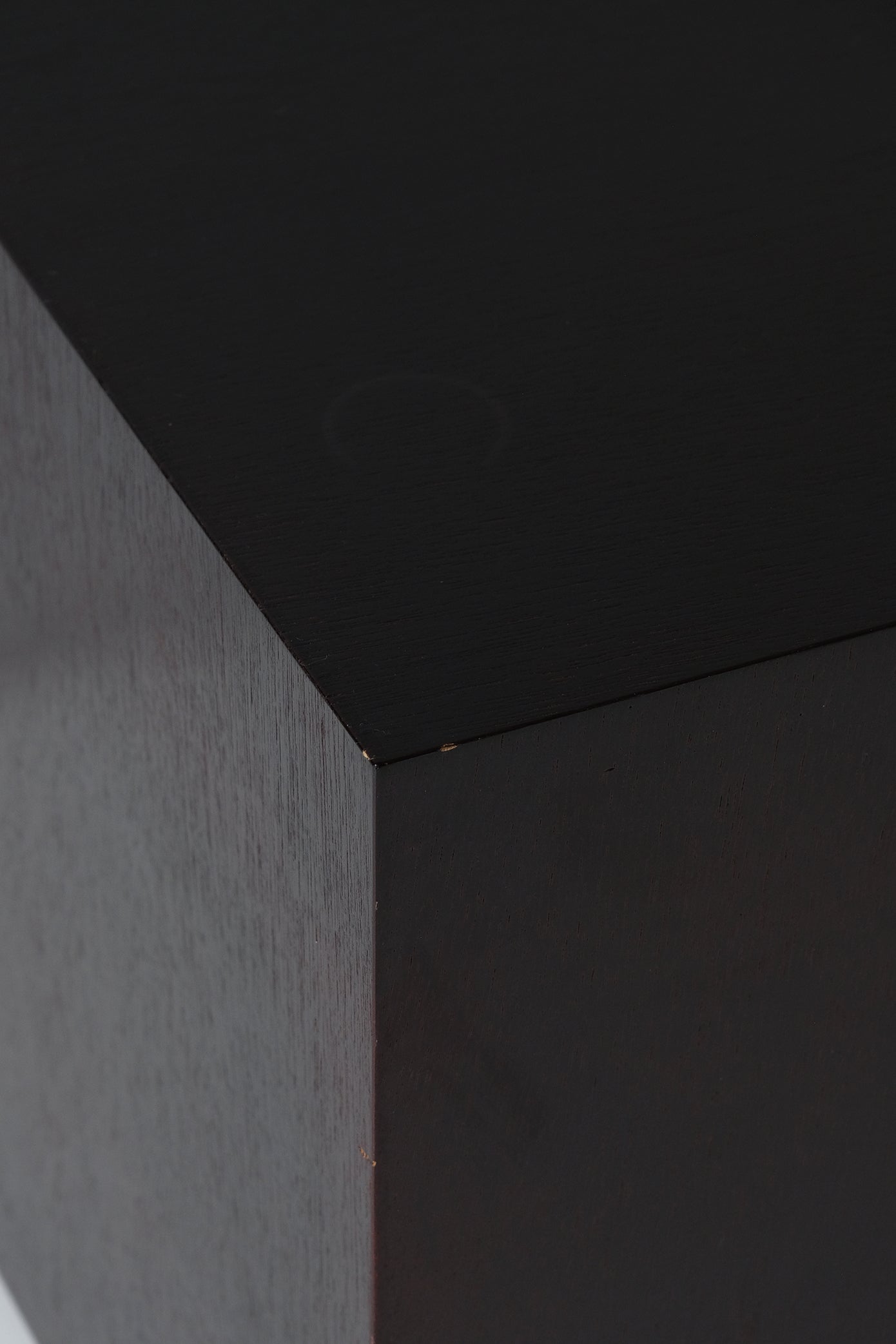 Podium Table-Vintage-KIOSK48TH