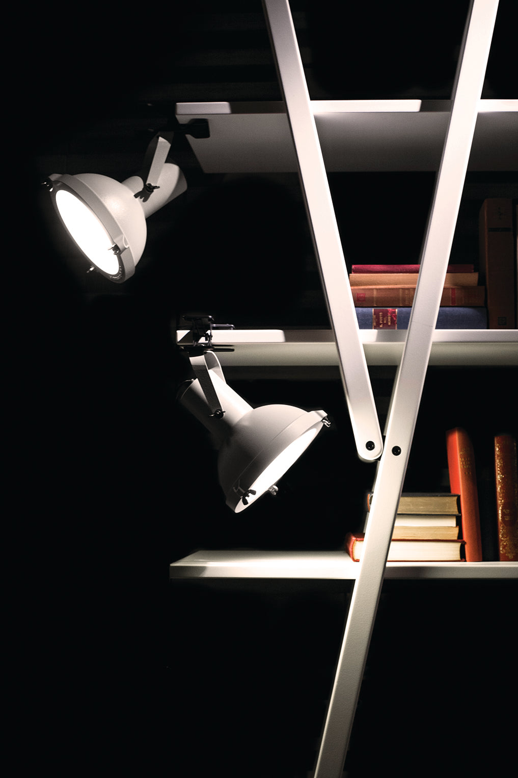 Projecteur 165 Clip Lamp / 3 colours-Nemo Lighting-KIOSK48TH