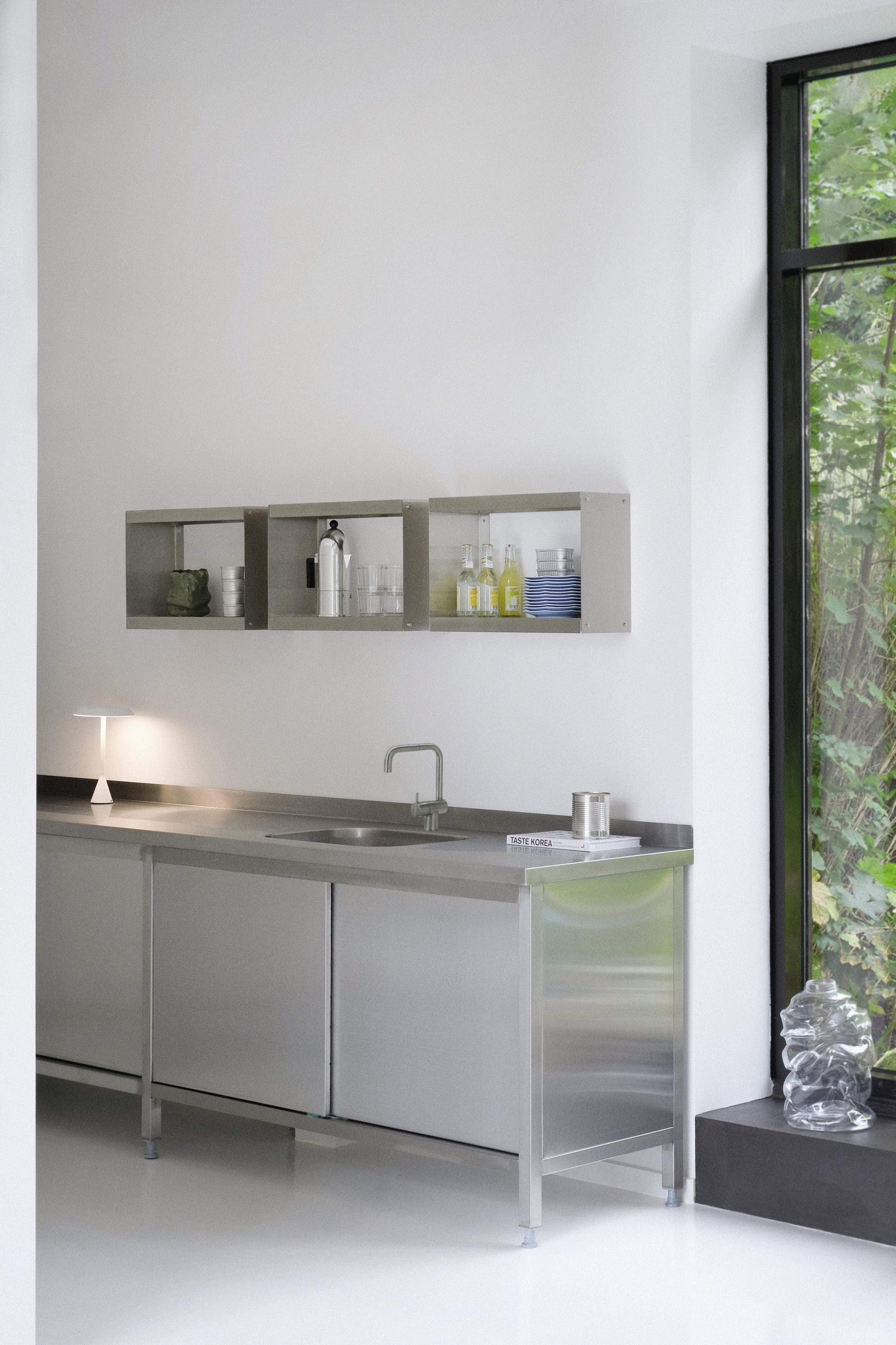 Shlf two layer-KIOSK48TH-[interior]-[design]-KIOSK48TH