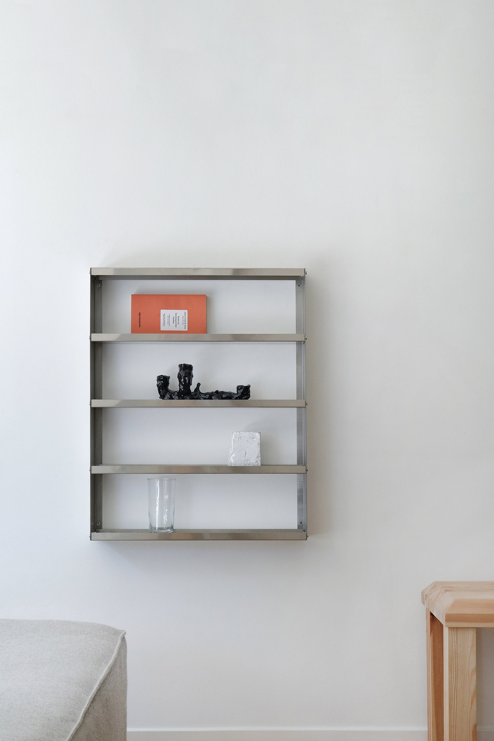 steel-self-stainless-steel-cup-shelf-rustfri-hylde-kiosk48th