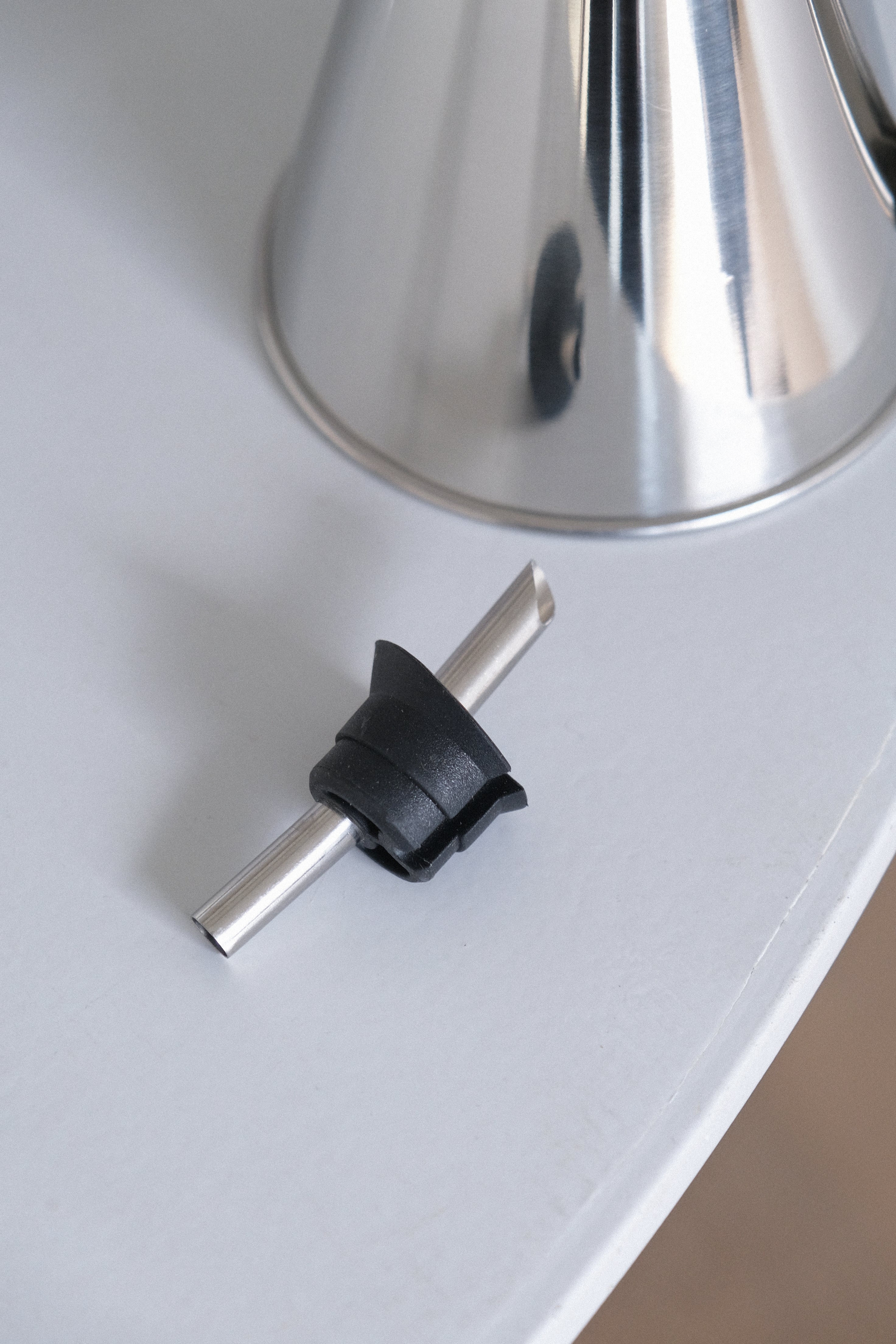 Steel oil bottle 0.5L-Inox-[interior]-[design]-KIOSK48TH