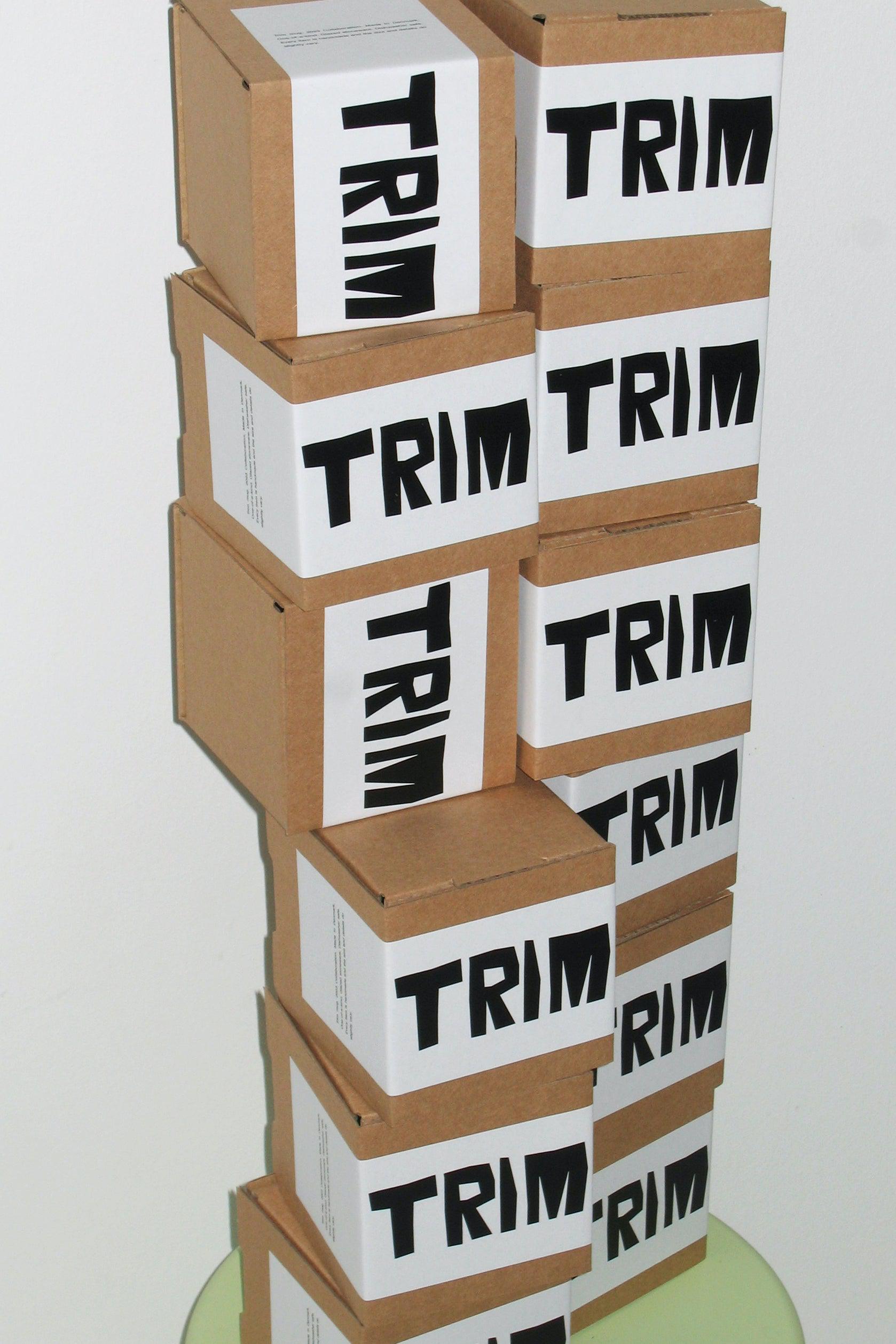 Trim mug green glossy-KIOSK48TH+Katrine Würtz-KIOSK48TH