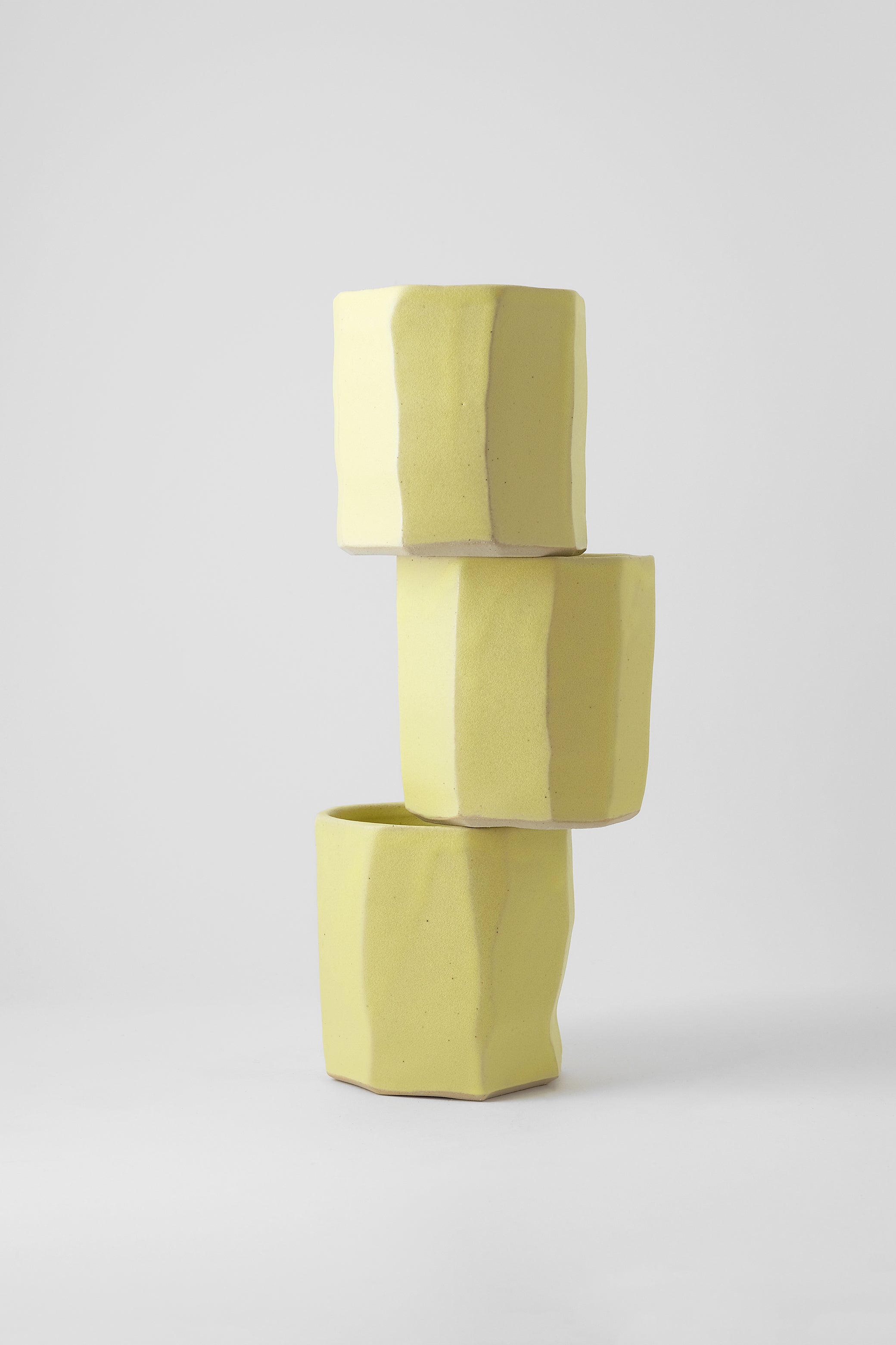 Trim mug yellow matte-KIOSK48TH+Katrine Würtz-KIOSK48TH