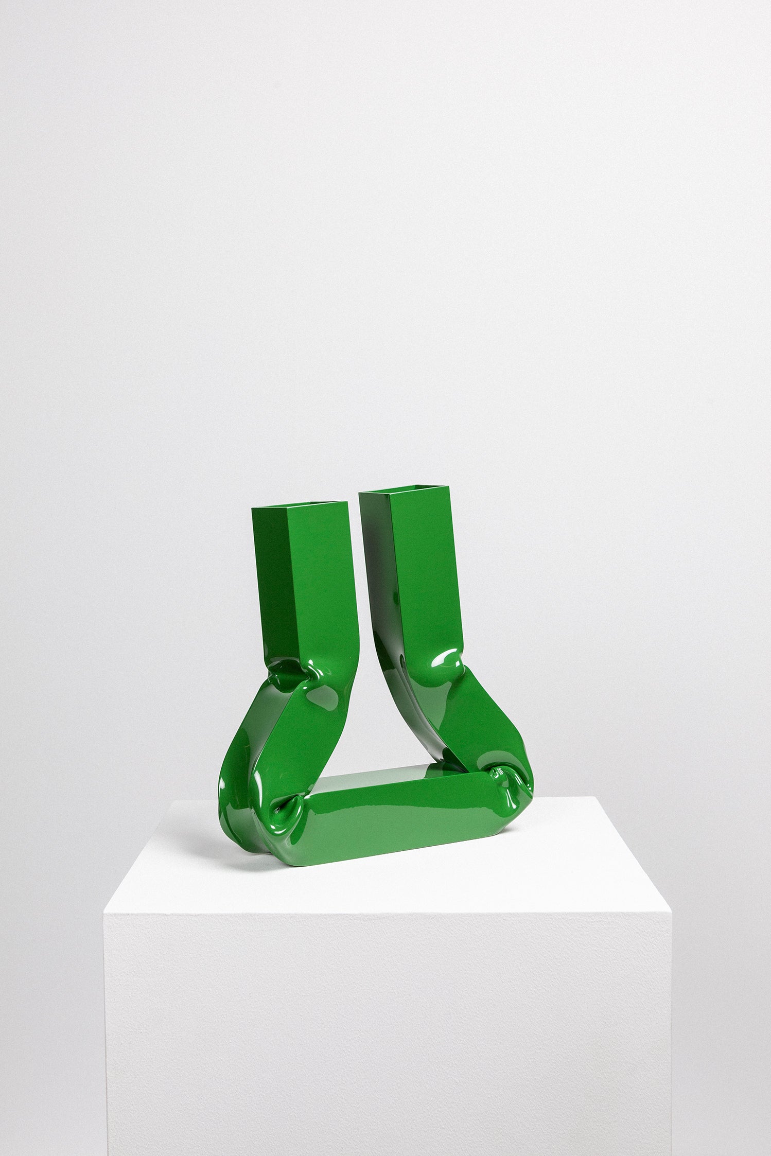 Vasi vase green-(a.o.t.)-KIOSK48TH
