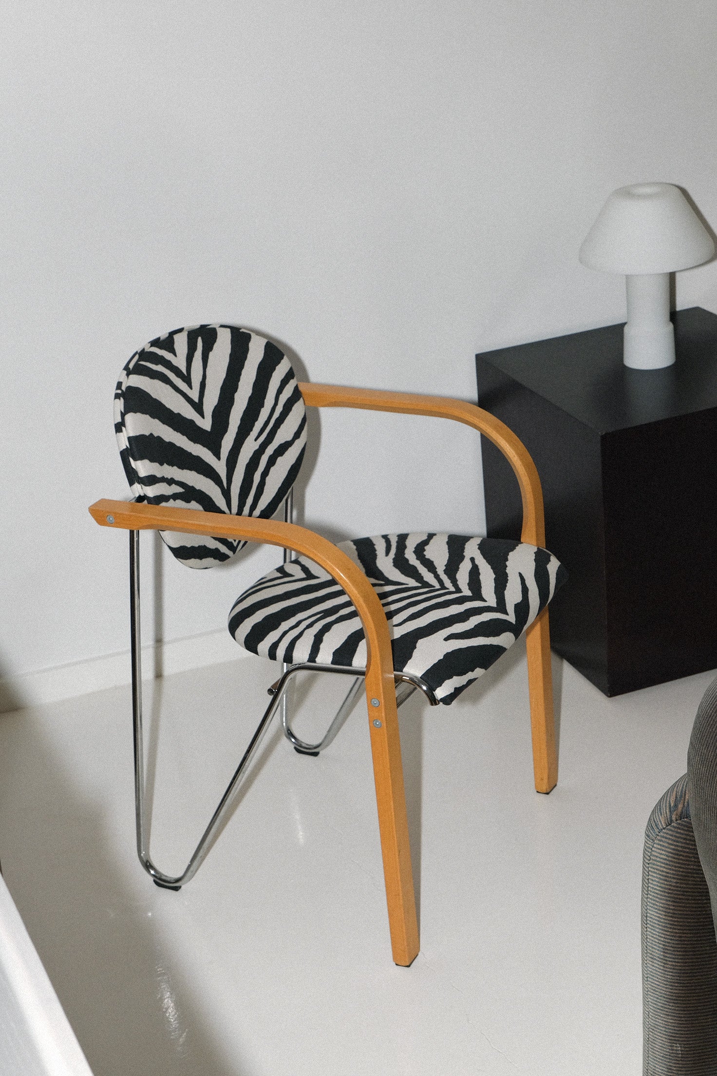 Zebra Chrome / Beech Chair-Vintage-KIOSK48TH