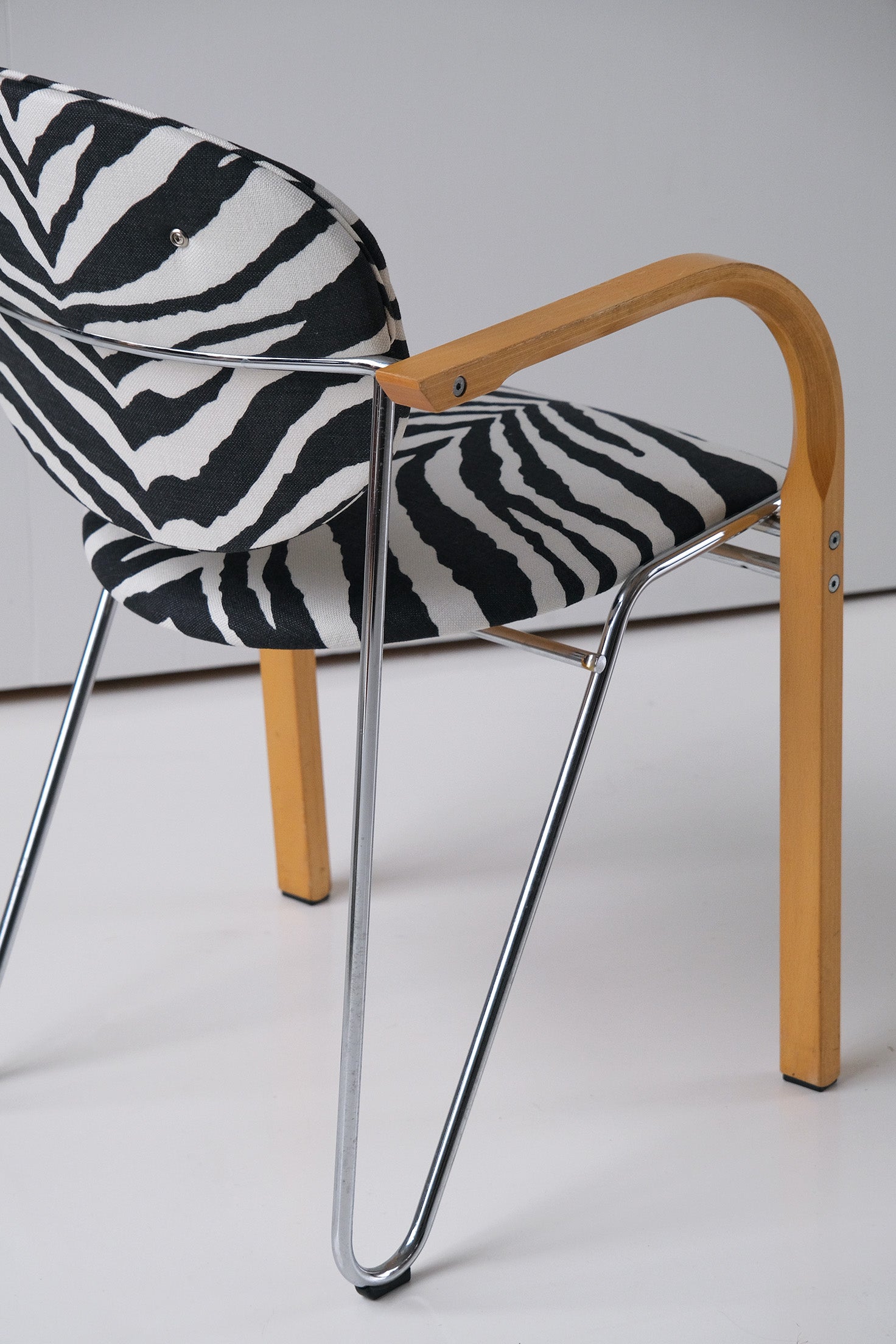 Zebra Chrome / Beech Chair-Vintage-KIOSK48TH