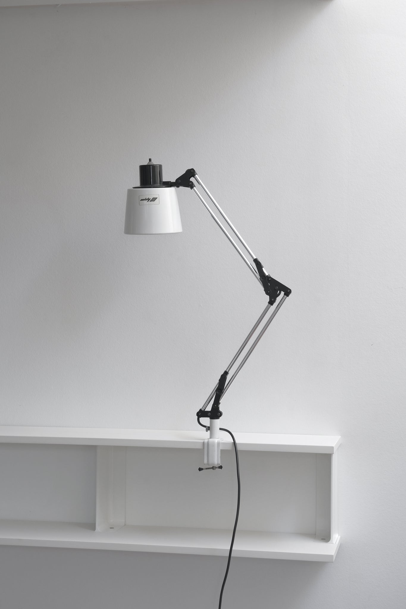 Giotto 70s white table lamp-Vintage-[interior]-[design]-KIOSK48TH