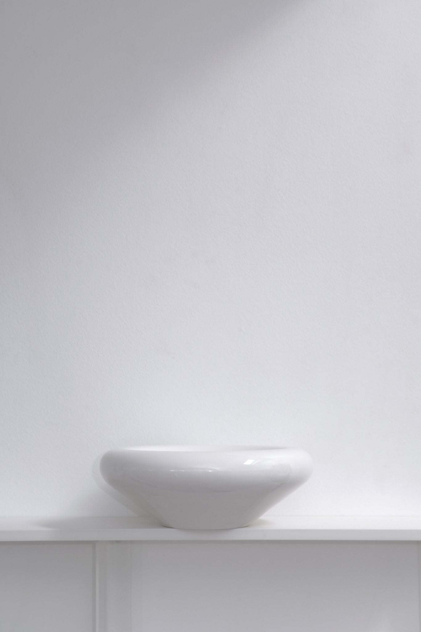 70s white 'Roberto Arioli' bowl-Vintage-[interior]-[design]-KIOSK48TH