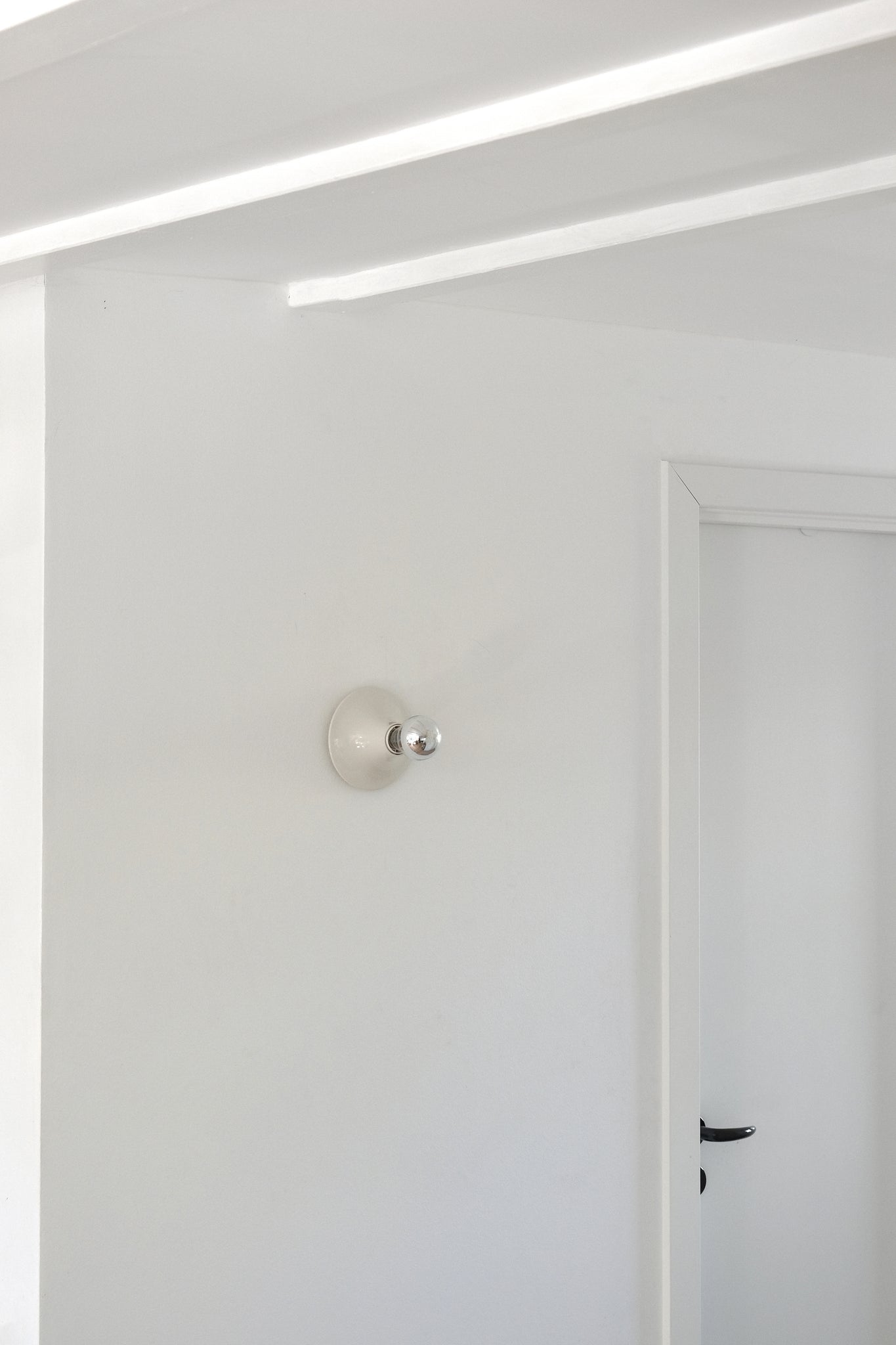 Teti wall/ceiling lamp white-Artemide-KIOSK48TH