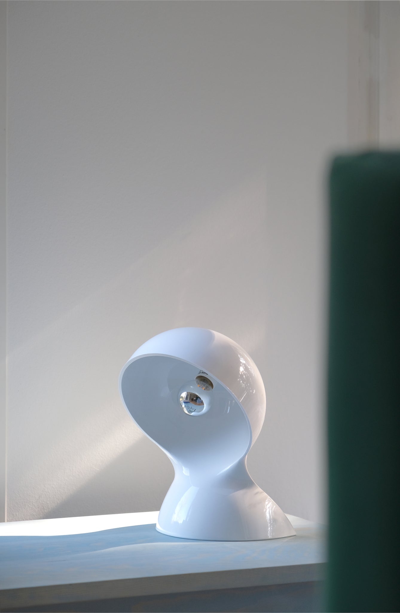 Dalu' table lamp white-Artemide-[interior]-[design]-KIOSK48TH