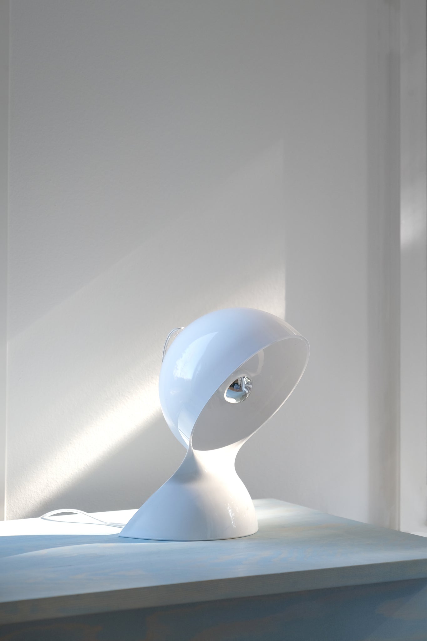 Dalu' table lamp white-Artemide-[interior]-[design]-KIOSK48TH