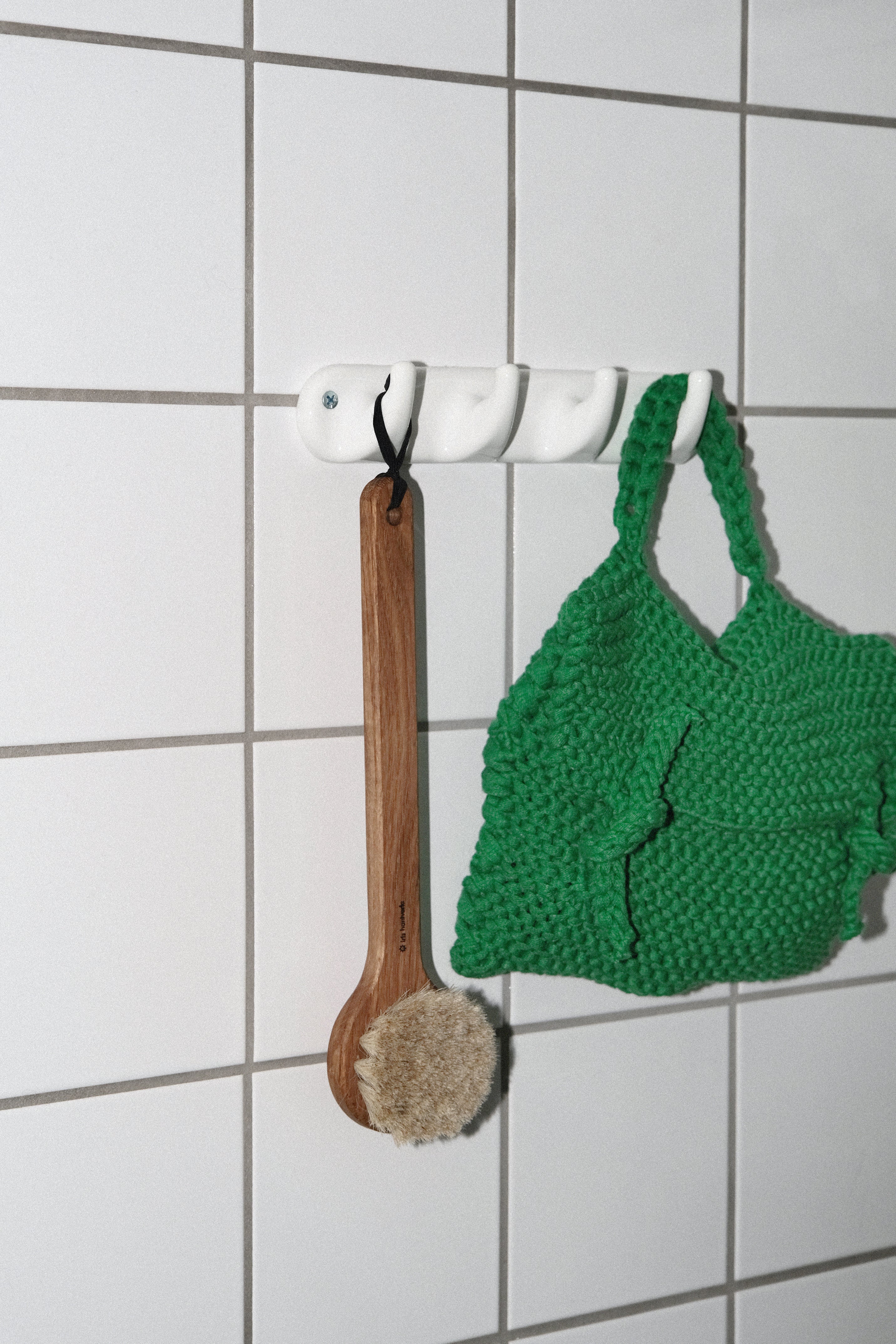 Bath brush oak-Iris Hantverk-[interior]-[design]-KIOSK48TH