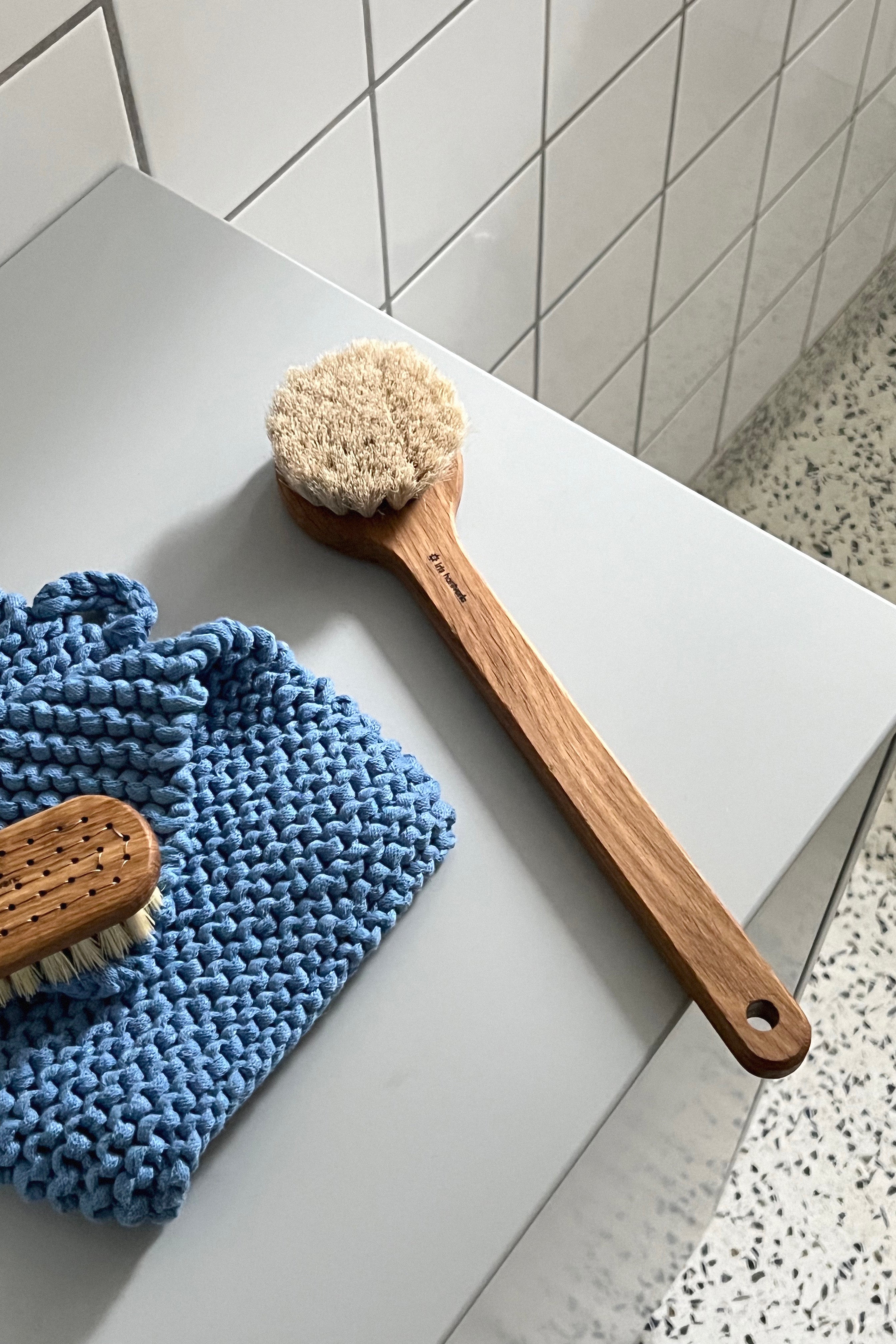 Bath brush oak-Iris Hantverk-[interior]-[design]-KIOSK48TH