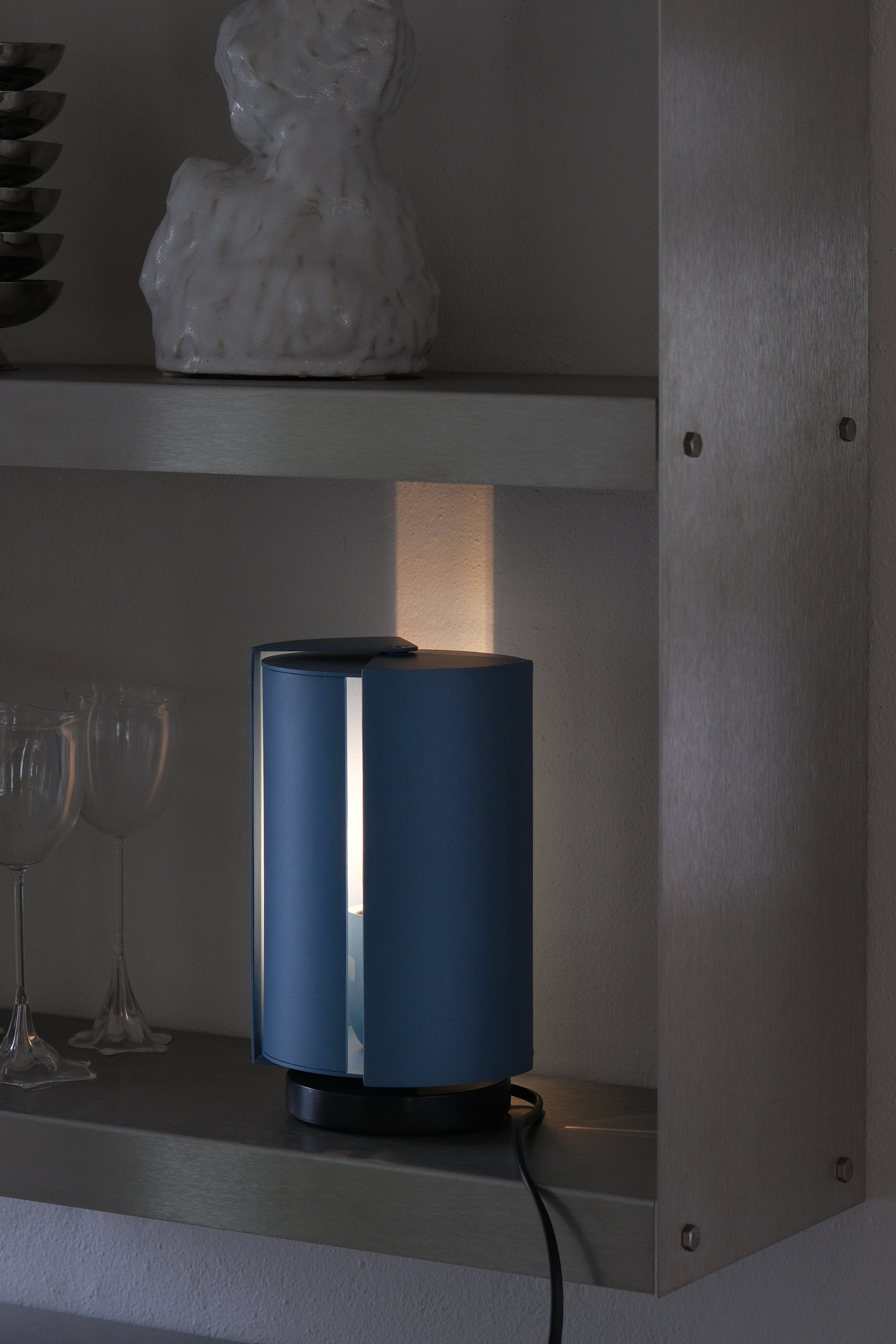 Pivotante á poser light blue-Nemo Lighting-[interior]-[design]-KIOSK48TH