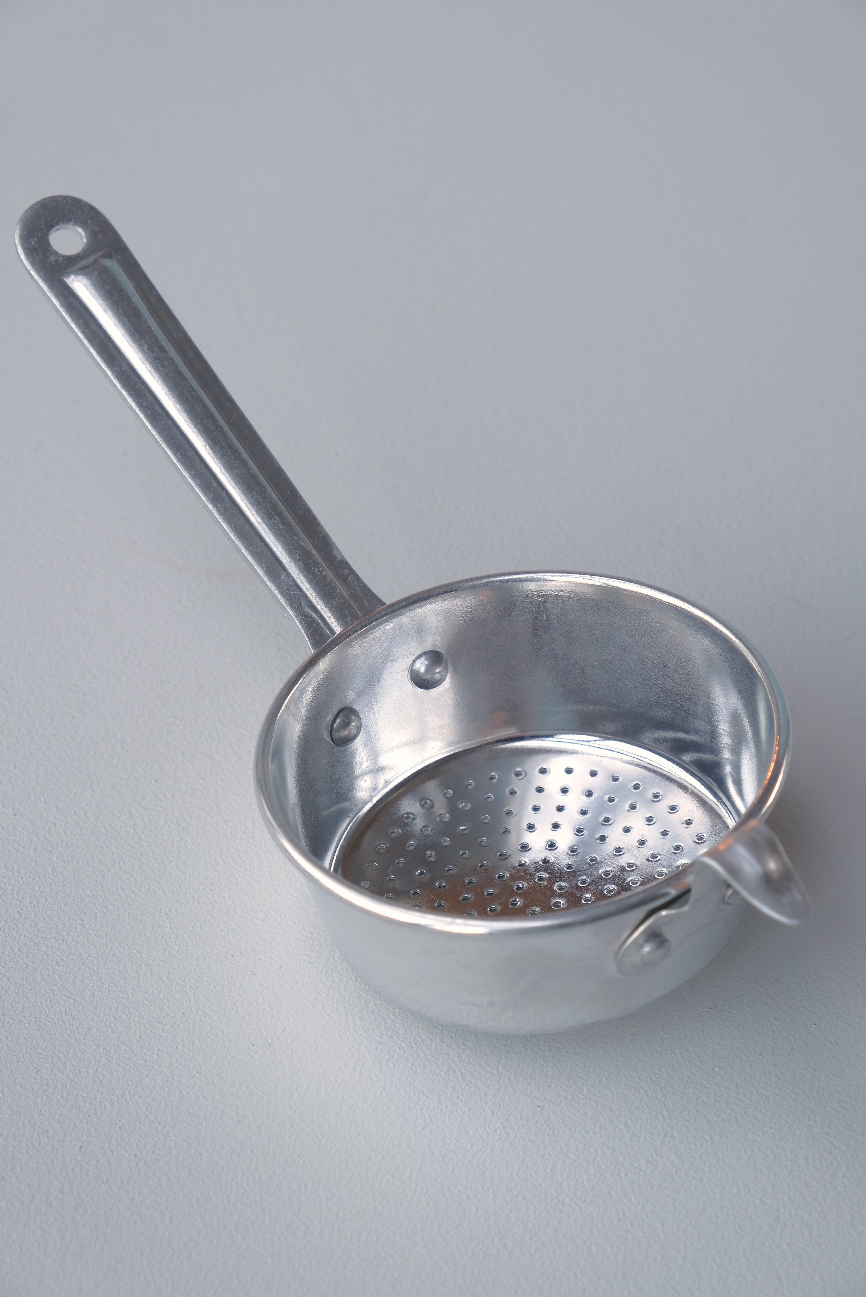 Tea strainer aluminium-Inox-[interior]-[design]-KIOSK48TH
